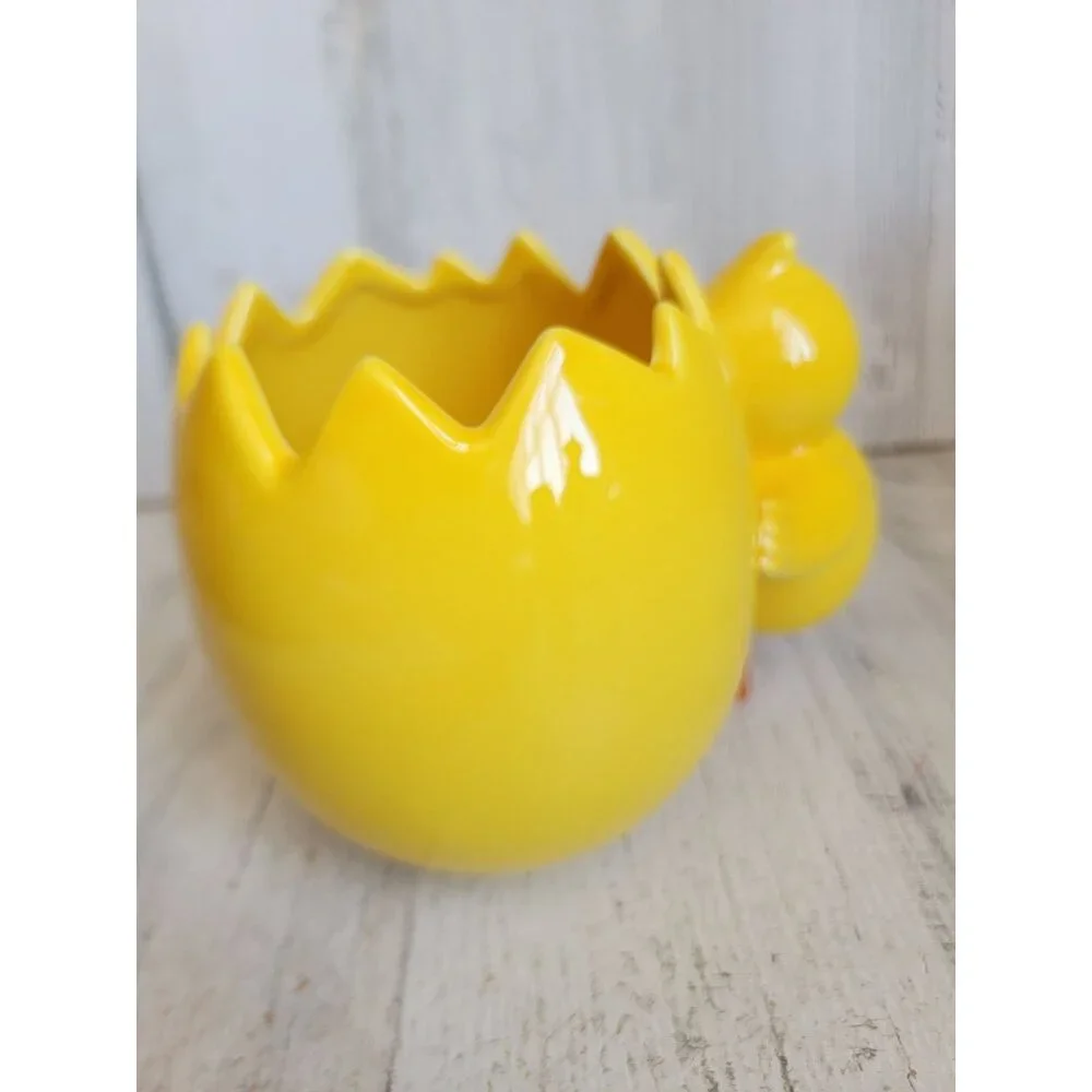Teleflora yellow chick egg plants holder vintage easter‎ spring
